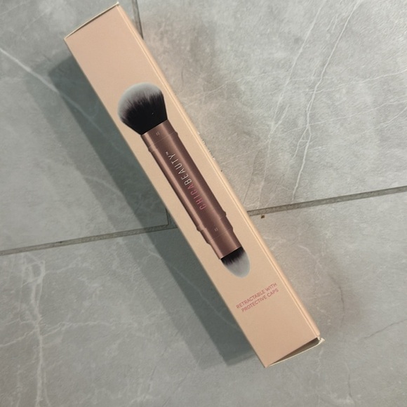 Chica Beauty Dual Ended Complexion Brush - Picture 5 of 6